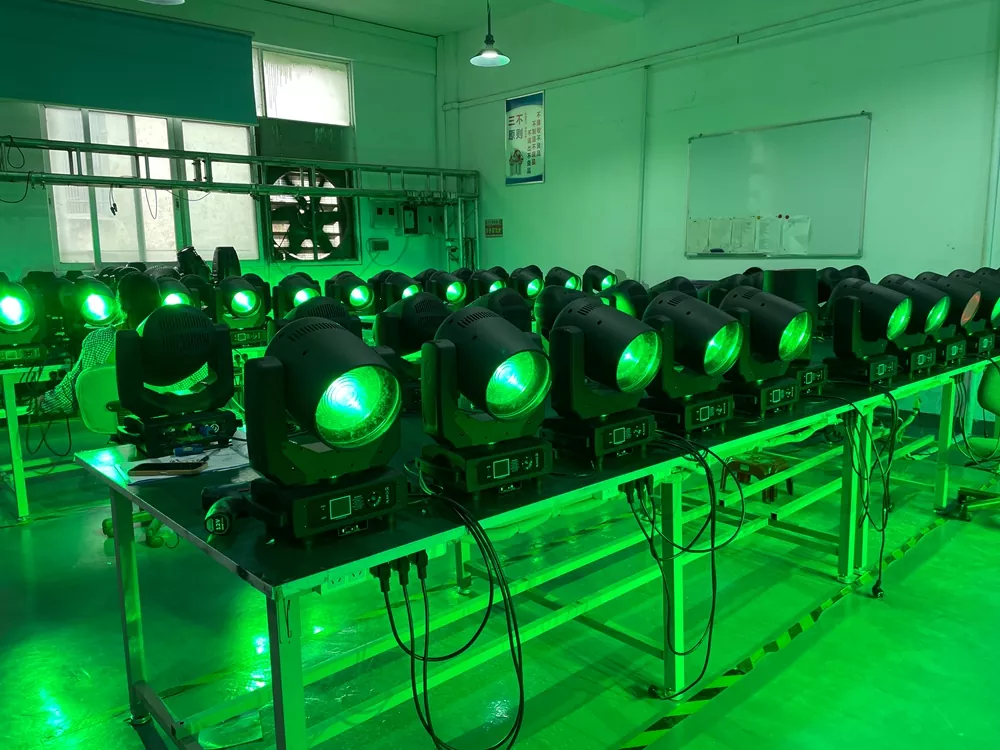产线 (1) 150W LED Zoom Wash Moving Head 120W RGBL Main Light 24pcs RGB Ring Light 4°-48° Zoom Frost Effect 16bit Pan Tilt Stage Event Lighting for Banquet Show Club DJ Studio TV Station