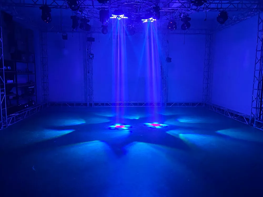 Five-pointed Star Effect Light 180W AC90-240V 14*10W RGBW LED Stripe Strobe 20Hz Flash Ultra Smooth Dimming LCD Stage Lamp Bee-eye Rotation Pixel Control Fixture Easy Truss Mount Indoor Party Lighting Unit for Party Wedding Private Event Showcase Booth Studio Pub Club Mini Stage
