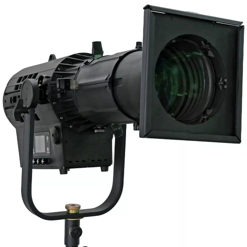 1 600W RGBALC 6IN1 COB Profile Spot 1850-20000K Ra≥95 Multi Opt 19~70Deg Manual Focus 4 Dim Curve 600-40000Hz DMX RDM Art-Net sACN IP65 Aluminum Stage Light Long Lifespan Outdoor Equipment Professional Theatre Broadcast Lighting Unit for Large Event Commercial Stage Installation