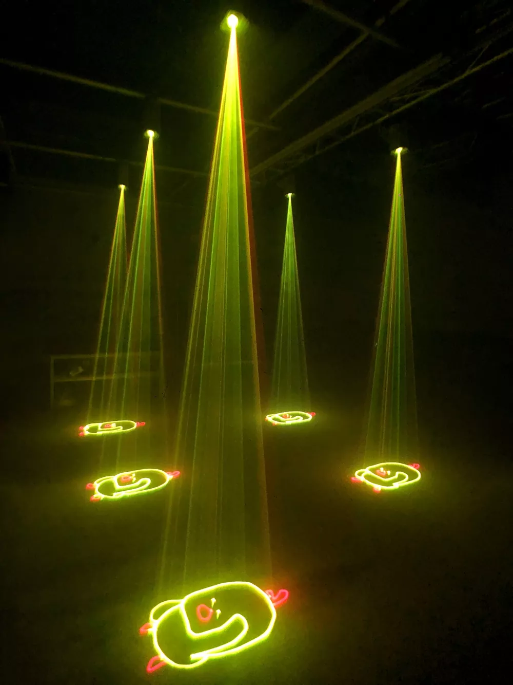2W 3W RGB Animation Laser Projector IP65 Waterproof 20/30KPPS Scanner ±20/±25° DMX AUTO Master-Slave ILDA 100+ Beam Graphics Waterproof Ports Long Lifespan 30-60W Stage Lighting Full-color Indoor Outdoor Fixture for Advertising Scenic Lighting Shows Stable Performance Party Wedding Stage Equipment