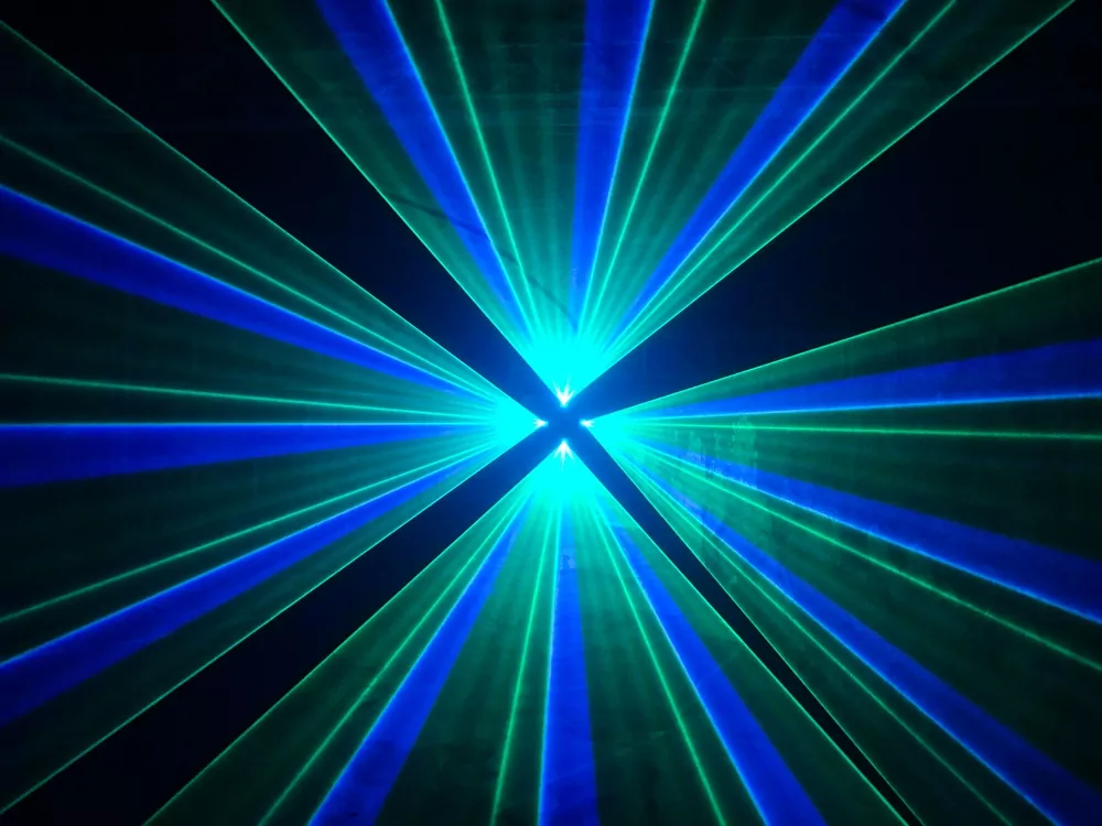2*2 Four-head RGB Laser Array 100 Built-in Patterns 20KPPS ±20° Scanner IP61 Dustproof Analog Dimming LCD Multi DMX Channels Sound Auto Master-Slave Safety Lock 150W Stage Light Full Diode Animation Laser for Club Party Equipment Large Performance Lighting
