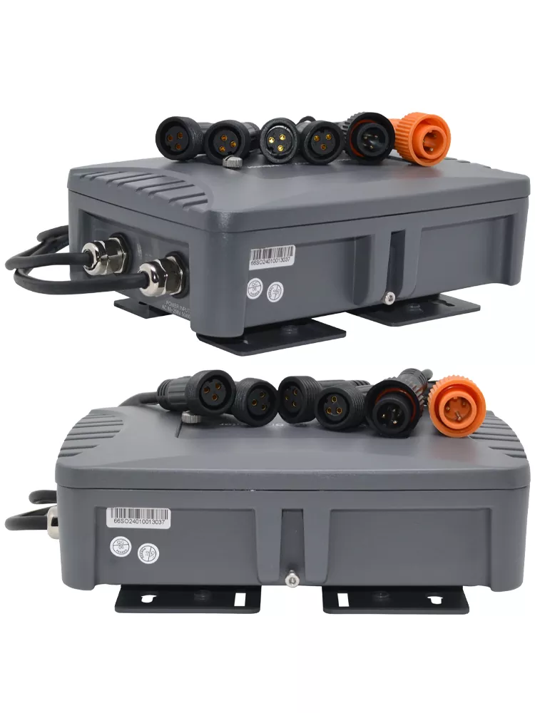 2/4/6 Way RDM Distributor Bidirectional Transfer Full Electrical Isolation Waterproof XLR Independent Driver LED Indicator Cast Aluminum UV Resist Wide AC88-256V Outdoor DMX Amplifier Multi-Channel Outdoor RDM Splitter DMX512 Amplifier for Landscape Event Light Outdoor Professional Lighting Equipment