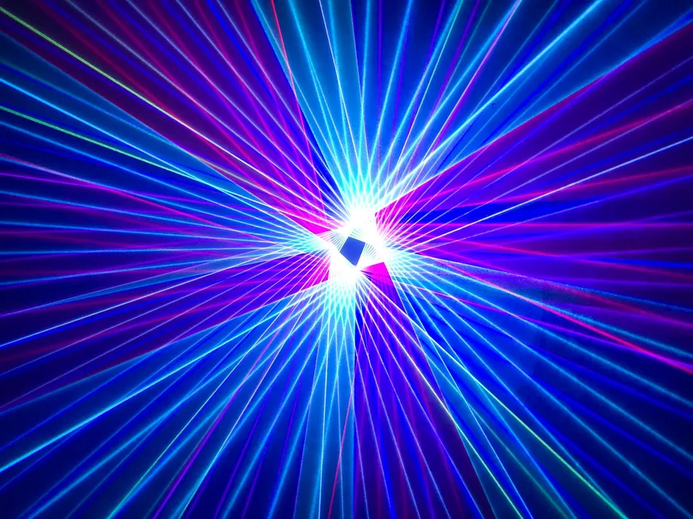 35 2*2 Four-head RGB Laser Array 100 Built-in Patterns 20KPPS ±20° Scanner IP61 Dustproof Analog Dimming LCD Multi DMX Channels Sound Auto Master-Slave Safety Lock 150W Stage Light Full Diode Animation Laser for Club Party Equipment Large Performance Lighting