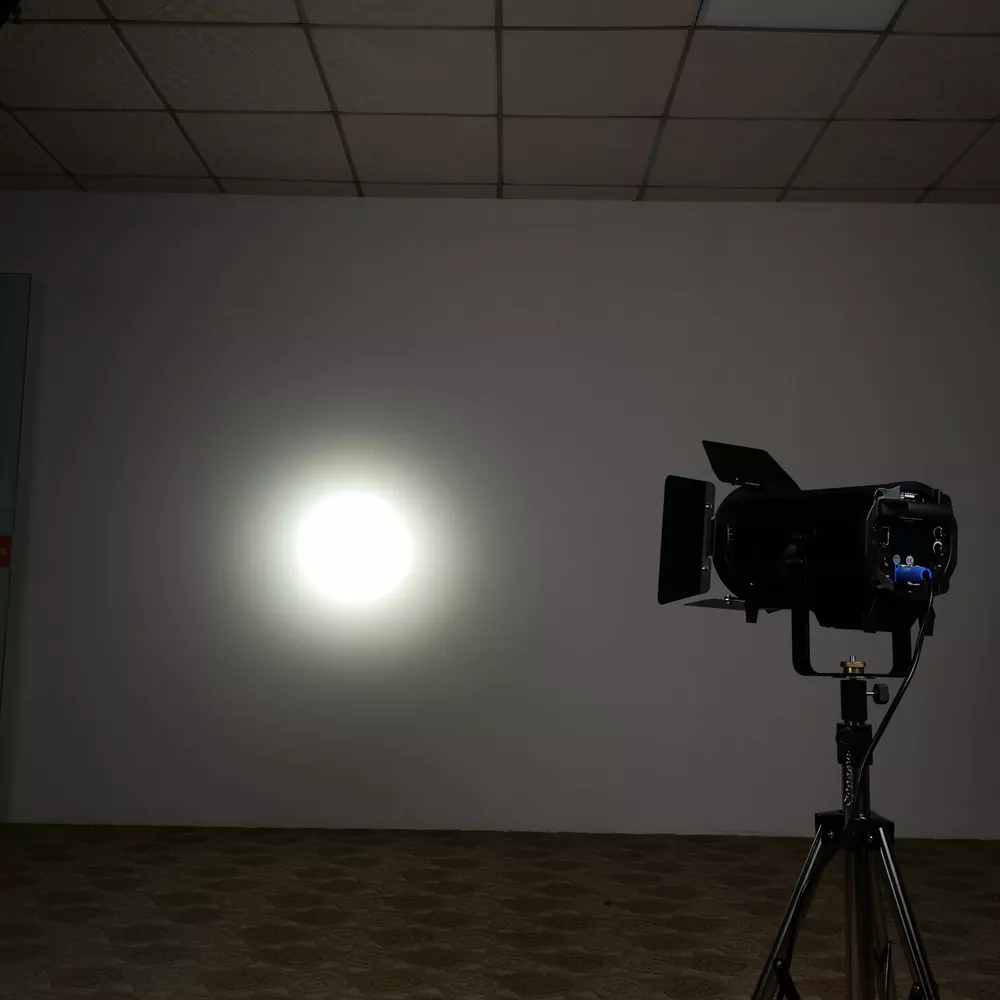 400W 600W Bi-Color 2IN1 COB Fresnel Spotlight 3000-6000K Ra≥90 Manual Auto 15-50Deg Zoom Four Dim Curve Adjustable Frequency RDM DMX Aluminum IP20 Stage Lamp Silent Pccooler Cooling Studio Equipment Indoor Wedding Theatre Spot Light Commercial Lighting Unit