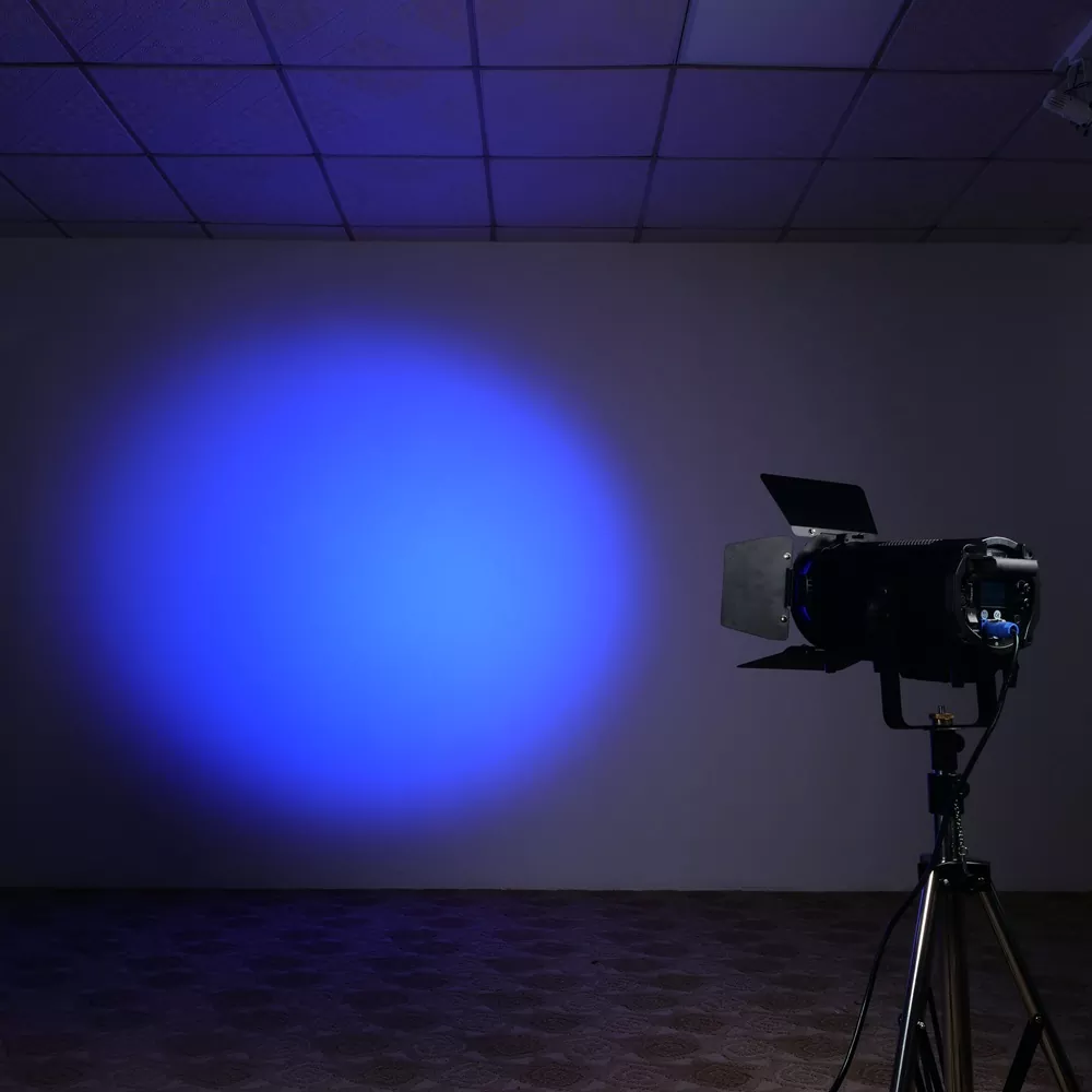 300W 350W RGBW RGBAL COB Fresnel Lamp Spot Light 2700-12000K CCT Manual Auto 15-50Deg Zoom Four Dim Curve Adjustable Frequency LCD Touch RDM DMX Aluminum IP20 Stage Spotlight Studio Equipment Indoor Theatre Wedding Accent Lighting Unit Commercial Event Broadcast Fill Lamp