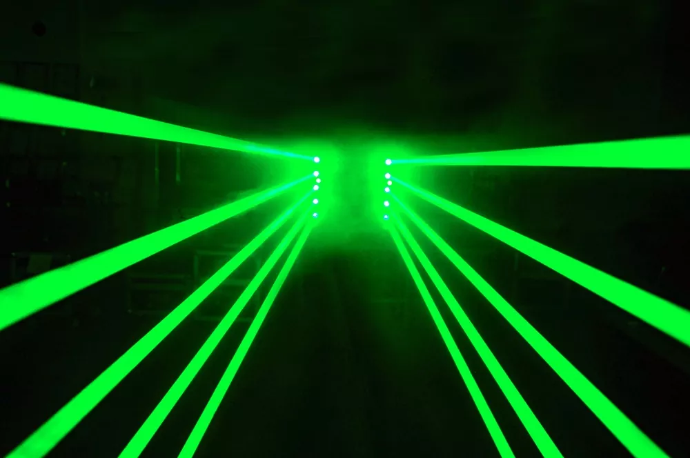 5-head RGB Laser Array 256-level Dimming 10cm Beam Spacing XY Adjust Dustproof 16CH DMX Sound Auto Manual Master-Slave Safety Interlock 90-250V Stage Lighting Five Parallel Beams Laser Light Professional Laser Bar Performance Equipment for Club Stage Parties Entertainment Venues Banquet Show Party