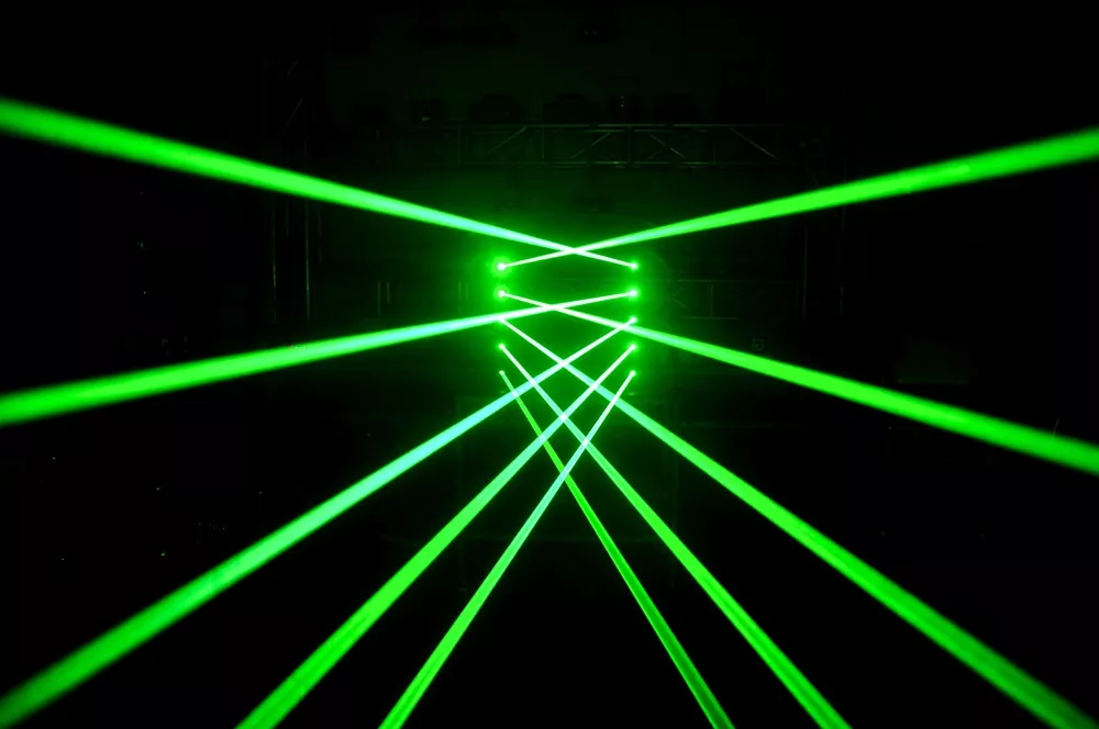 5-head RGB Laser Array 256-level Dimming 10cm Beam Spacing XY Adjust Dustproof 16CH DMX Sound Auto Manual Master-Slave Safety Interlock 90-250V Stage Lighting Five Parallel Beams Laser Light Professional Laser Bar Performance Equipment for Club Stage Parties Entertainment Venues Banquet Show Party