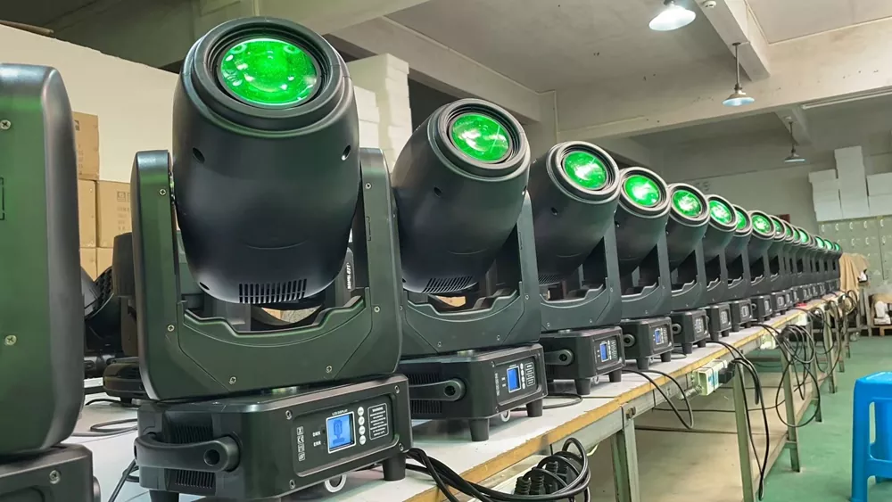 250W LED Moving Head Spot Zoom Wash 17/20 DMX Channels 540° 270° 16bit Scan 7-35° Zoom 8 Colors 11 Static 7 Rotating Gobos 3-facet Prism RDM Stage Light Bi-directional Prism Lighting Fixture Lightweight Indoor Performance Equipment for Stage Entertainment Use