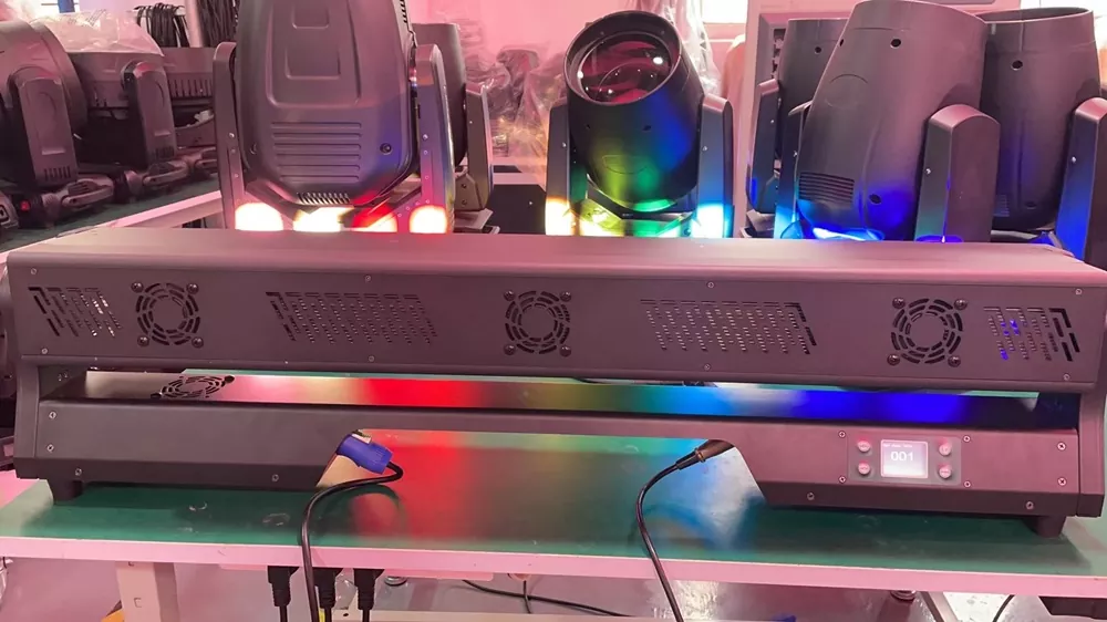 12*40W RGBW Bar Light 500W 4°-33° Zoom 28/67 DMX RDM 0-100% Dimming IP20 LCD Display 3pin XLR Master-slave Auto Sound Stage Pixel Lighting Fixture Multi LED Pixel Bar Professional Performance Strip Light Indoor Entertainment Lighting Equipment Stage Decoration Light Zoom Pixel Bar