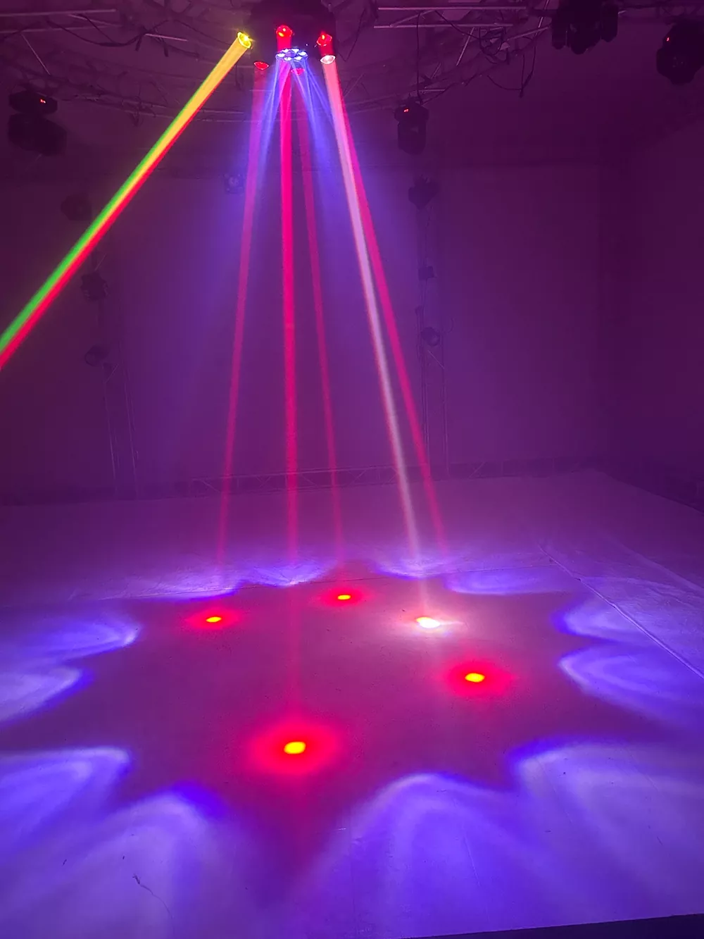 Six Arm Diamond Moving Head Light 400W 6*40W RGBW+6*10W Beams+100mW Green Laser Ultra Smooth Dimming Stage Fixture Disco Restaurant Wedding Live Band Performance Unit for Live Band Concert Venue Fashion Show Performance Mini Stage Wedding Banquet