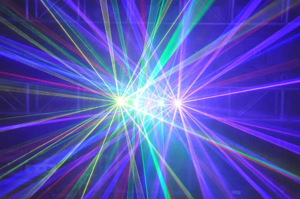 RGBPY Five-tunnel Laser Light 700W Total Power Micro-step Motor Wide Scan 7CH DMX Master Slave Sound Auto Mute Shutdown 100 Patterns 300 Effects 30W 100-250V Stage Fixture Multi-effect Animation Laser Lamp for Bar KTV Party Venues Entertainment Lighting Indoor Party Stage Light Laser Device