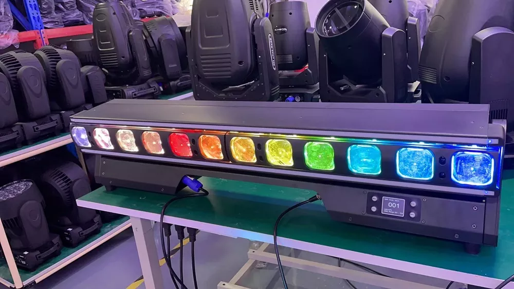12*40W RGBW Bar Light 500W 4°-33° Zoom 28/67 DMX RDM 0-100% Dimming IP20 LCD Display 3pin XLR Master-slave Auto Sound Stage Pixel Lighting Fixture Multi LED Pixel Bar Professional Performance Strip Light Indoor Entertainment Lighting Equipment Stage Decoration Light Zoom Pixel Bar