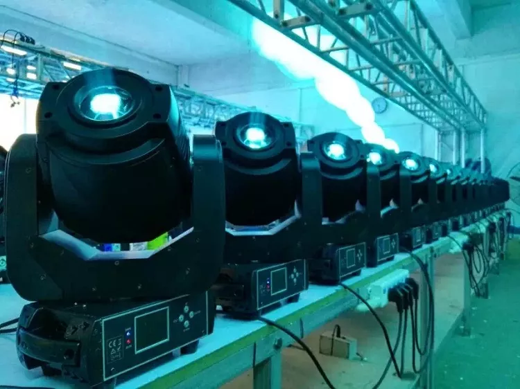 60W/90W LED Spot Moving Head Dual Models DMX 16bit Scan Electronic Focus Triple Prism Stage Light High Bright White LED Multi DMX Channel Beam Performance Lamp Indoor Party Wedding Club Equipment for Lounge Disco Event Launch Stage Performance Show