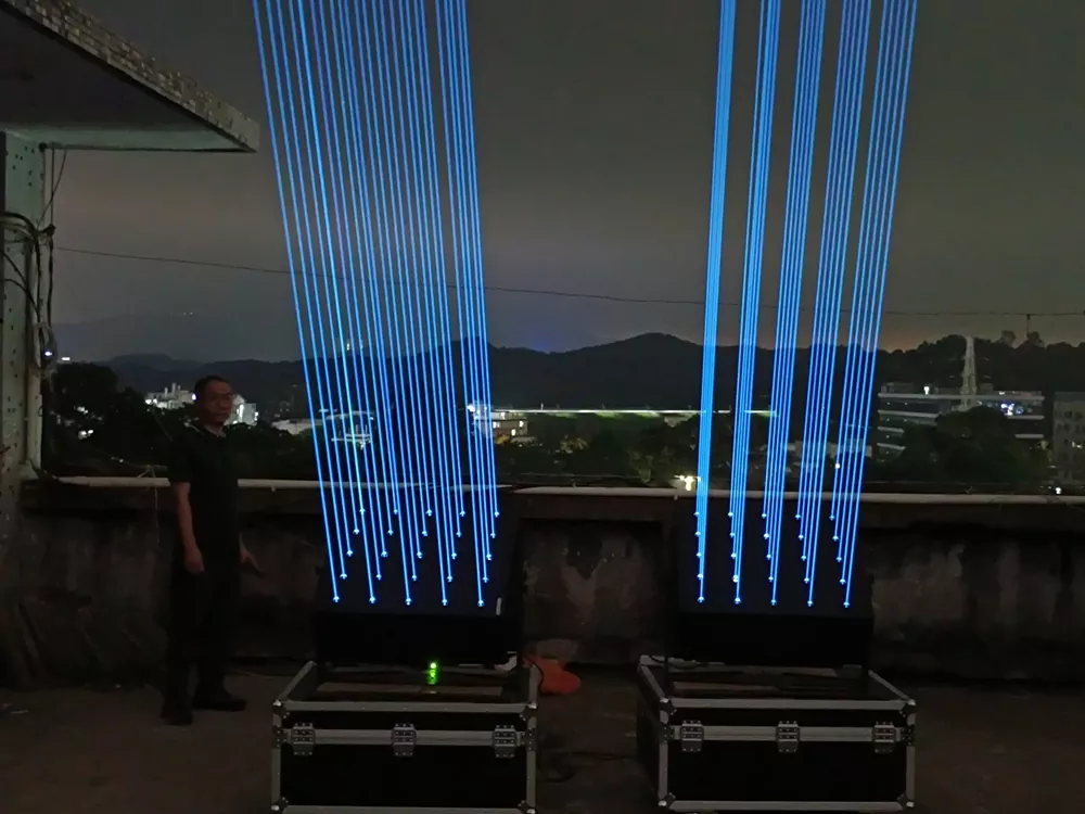 5*5 Fat Beam RGB Laser Array Light Matrix 25 Emitters 256-step Dimming IP65 Water-resistant 90-channel DMX Multi Modes High-stability Diode Tunable Rays Stage Lighting with Case IP65 Outdoor for Landscape Park Event Celebration Exhibition Decor