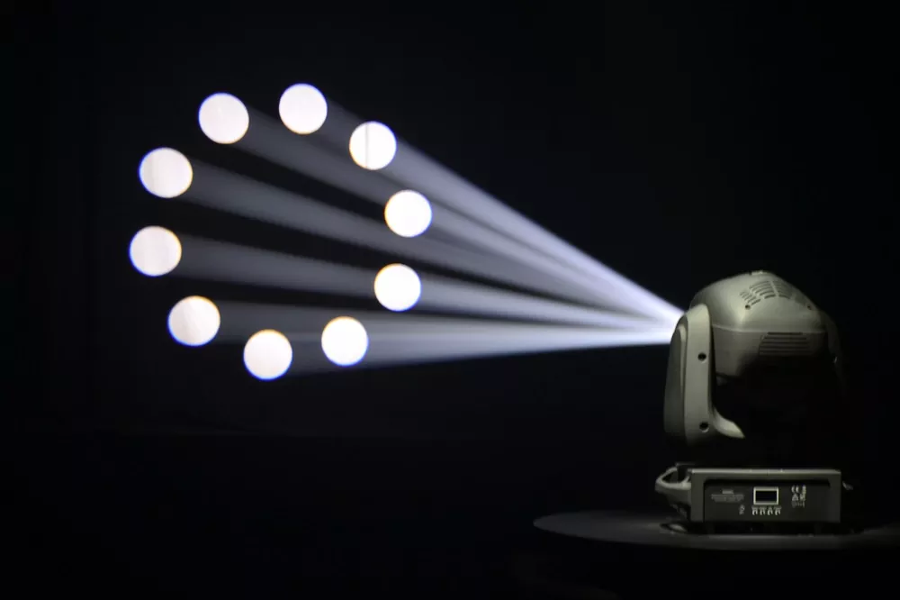 100W Spot 4×10W Wash Moving Head 12/16/23 DMX 540°190° 18° Zoom 3-facet Prism 8 Gobos OLED Stage Light Performance Fixture 50000H Lifespan Indoor Lighting Device Lightweight Stable Entertainment Stage Equipment for Ceremony Fashion Show Club Event Exhibition Bar