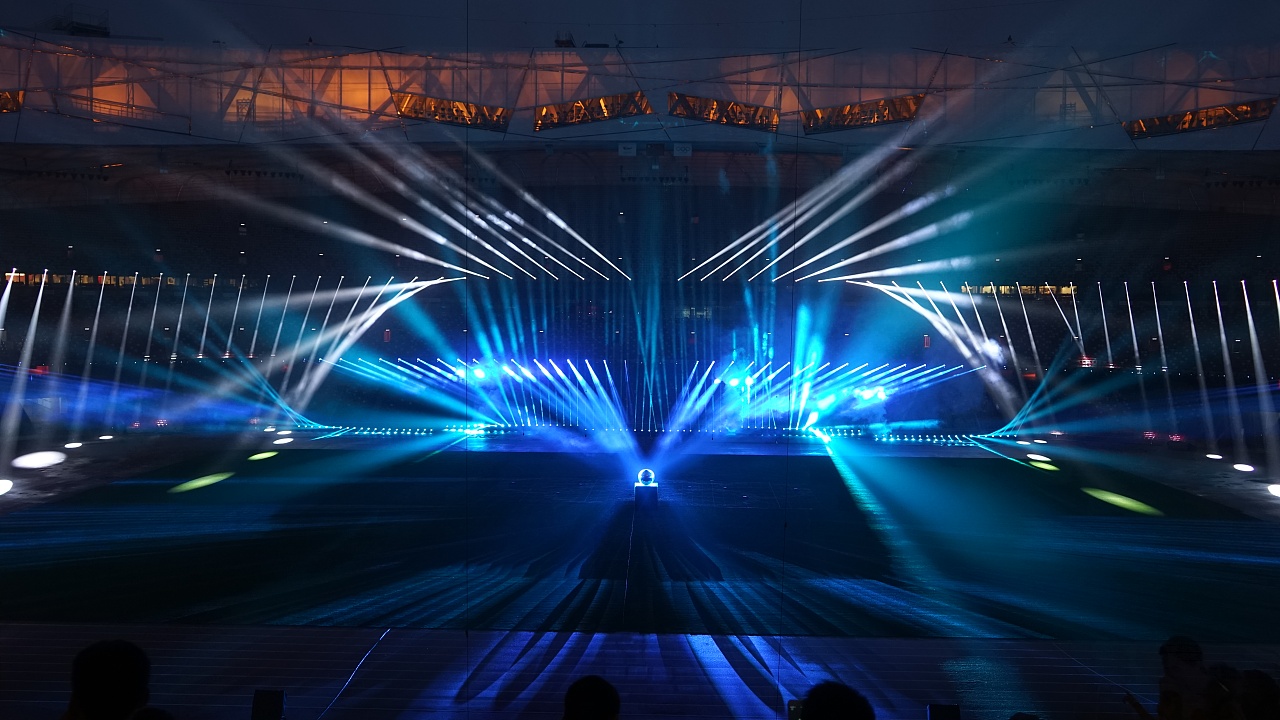 evolution of full‑gamut led stage lighting technology complete buyer guide rgb rgbw 6‑in‑1 multi‑chip stage led fixture procurement reference for global live‑event