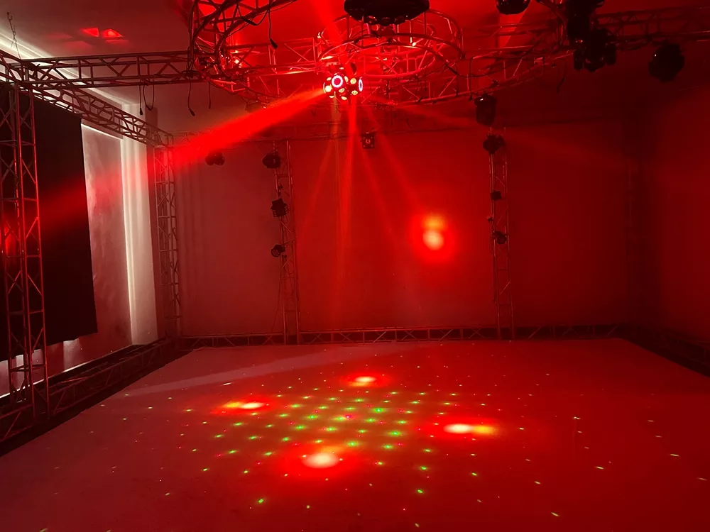 Four Arm Hot Wheel LED Strip Stage Light 180W AC90-240V 22 DMX 16x10W RGBW Dual 30mW RG Laser 2-3° Narrow Beam Fixture Smooth Dimming Strobe Indoor Disco KTV Party Lamp Multi Layer Beam Laser Stripe White Flash Macro Program Daisy Chain for Dance Showcase Wine Party Art Gala Boutique Launch LIve Band Venue Mini Wedding Banquet Bar Stage