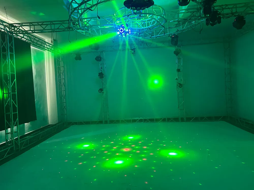 Four Arm Hot Wheel LED Strip Stage Light 180W AC90-240V 22 DMX 16x10W RGBW Dual 30mW RG Laser 2-3° Narrow Beam Fixture Smooth Dimming Strobe Indoor Disco KTV Party Lamp Multi Layer Beam Laser Stripe White Flash Macro Program Daisy Chain for Dance Showcase Wine Party Art Gala Boutique Launch LIve Band Venue Mini Wedding Banquet Bar Stage