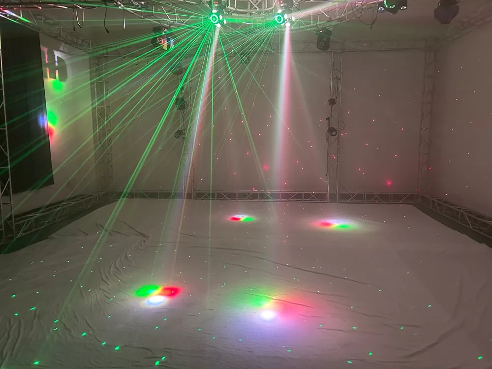 效果图 (2) Double Arm Hot Wheel LED Strip Stage Light 160W AC90-240V 19 DMX 8x10W RGBW Dual 30mW RG Laser 2-3° Narrow Beam Fixture Fan Cool Equipment Indoor Disco KTV Party Lamp Multi Macro Rotate Beam Laser Strip Strobe Daisy Chain Lighting Unit for Jazz Lounge Gaming Bash Fair Hotel Cocktail Party Wedding Events Livehouse Show Mini Stage