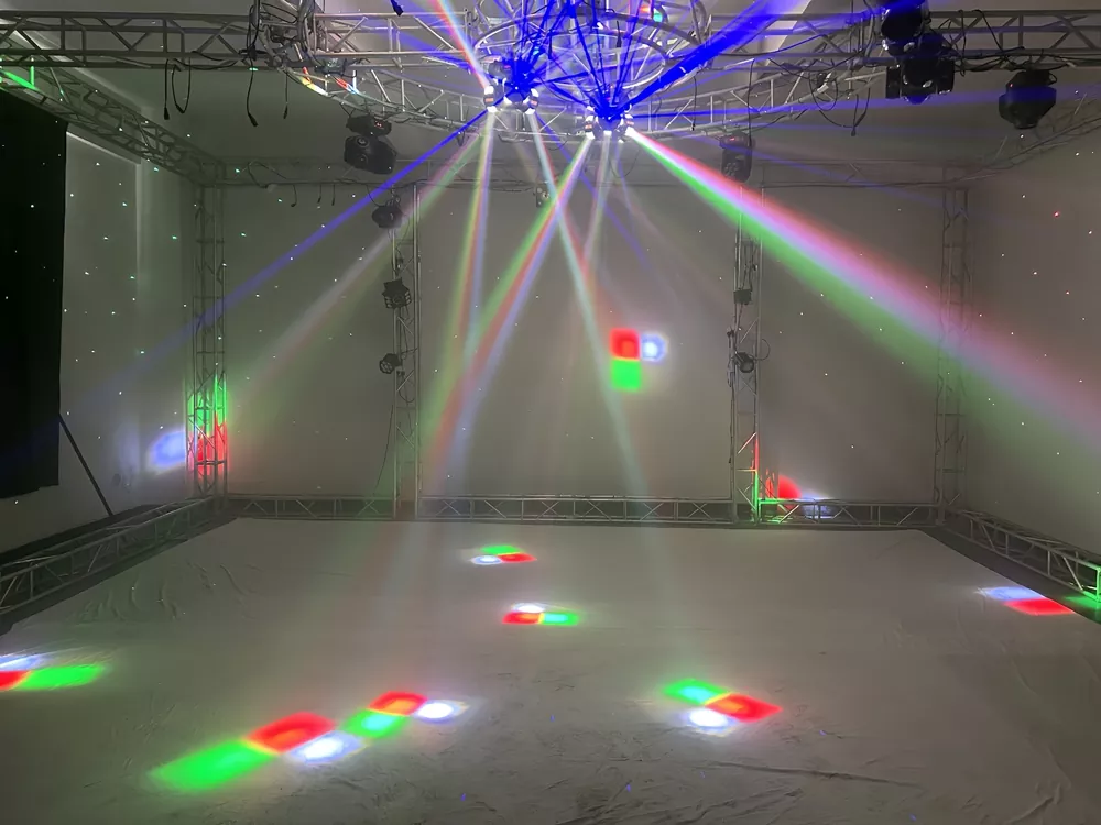 Three Head Gecko Moving Stage Light 150W 19 DMX 12x10W RGBW 12x5W Golden Strobe RGB 1mW Laser 540X 360Y Rot Fixture Indoor Party Equipment Disco KTV Performance Lamp Multi Beam Laser Golden Flash Wide Voltage for Live Gig Fashion Small Runway Party Showcase Boutique Holiday Gala Wedding Events Mini Stage