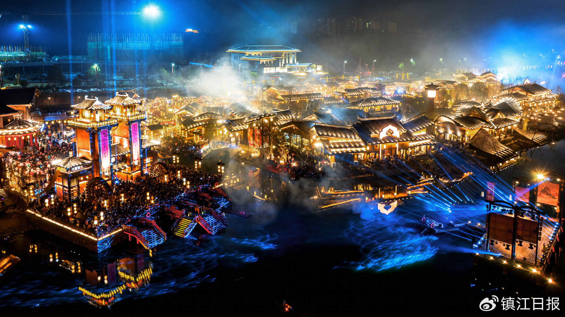 waterside scenic live‑show lighting