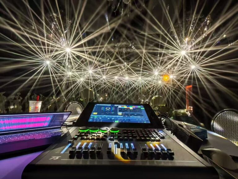 kingkong intelligent lighting console with asts automatic smart tracking system all‑in‑one wedding and rental stage lighting control desk