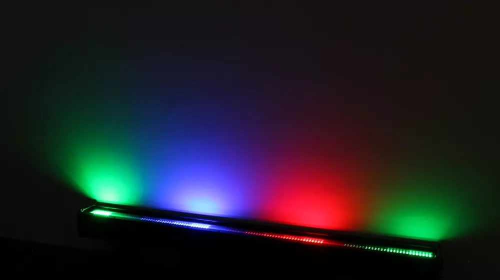 linear pixel light